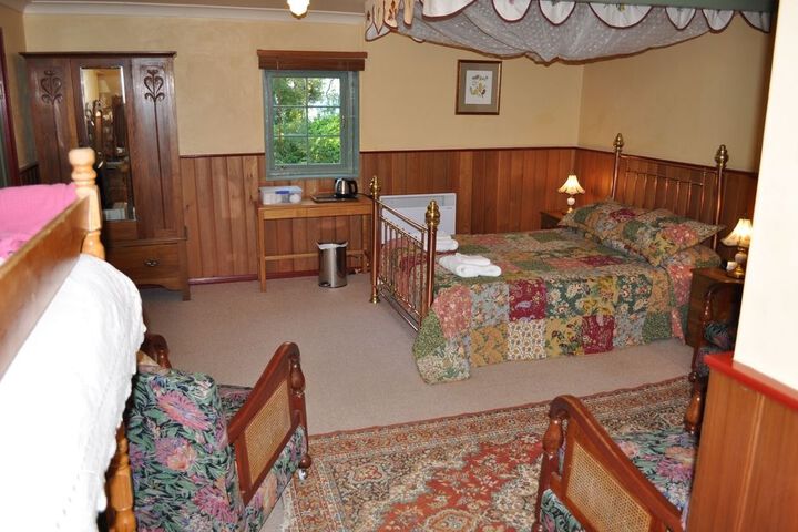 Room 12 of 24