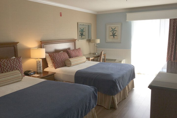 Room 11 of 169