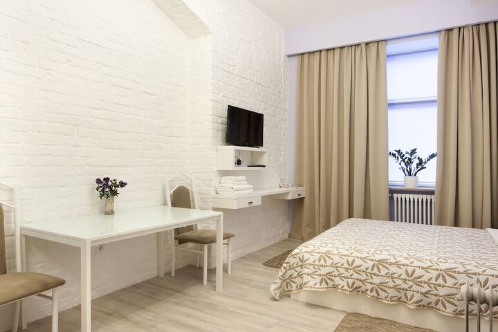 Room 6 of 108