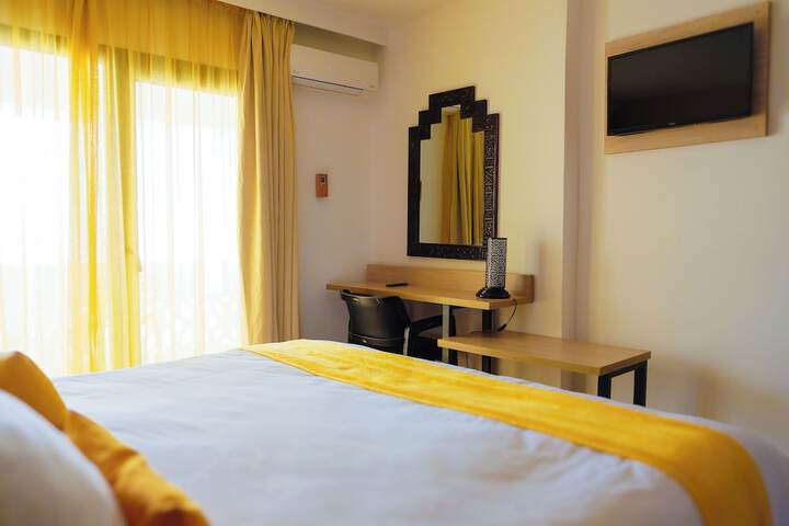 Room 32 of 70