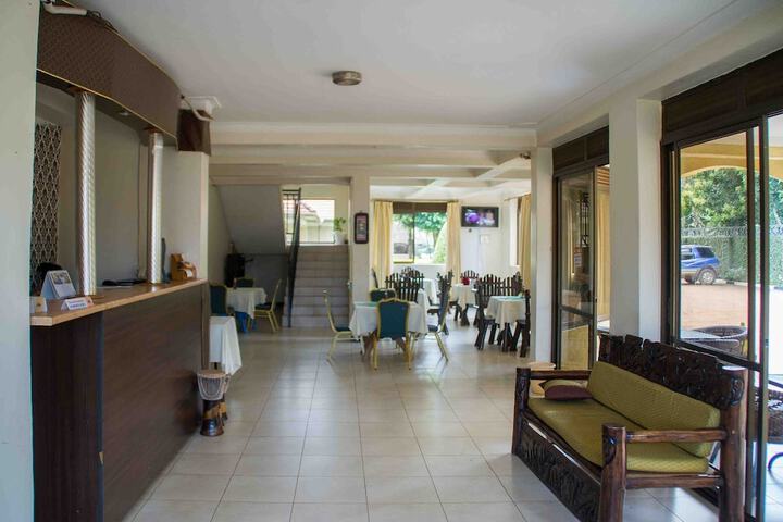 THE DOVES NEST HOTEL