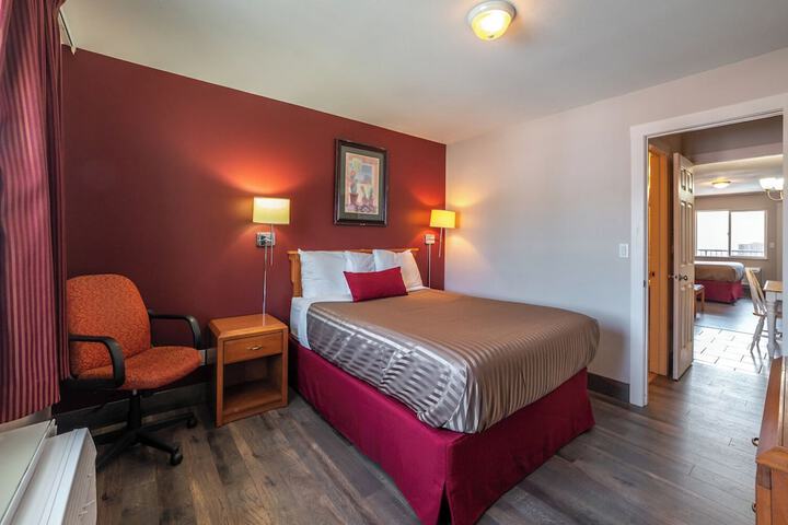 Room 2 of 80