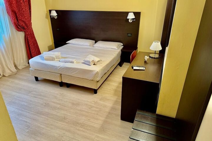 Room 34 of 96