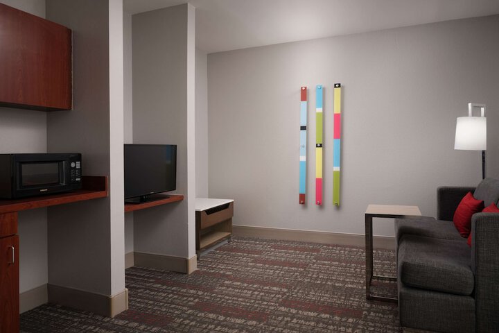 Room 6 of 15