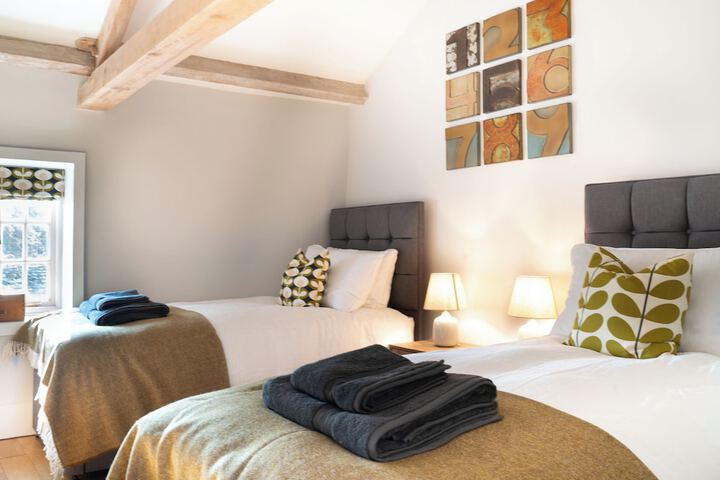 Room 8 of 31