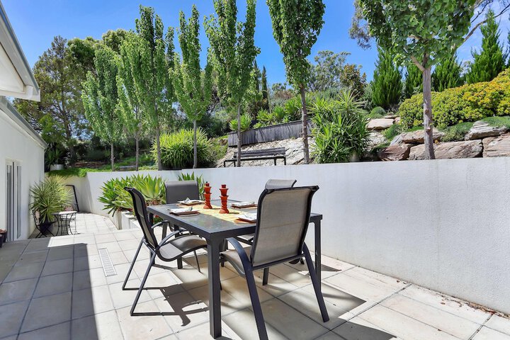 Hotel Exterior 3 of 11