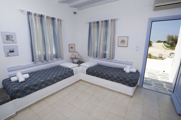Room 7 of 92
