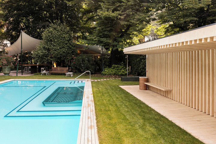 Pool 51 of 125