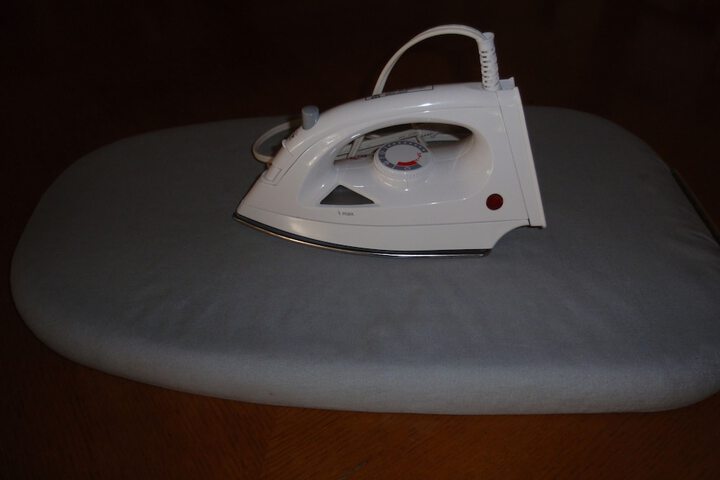 Iron/ironing board