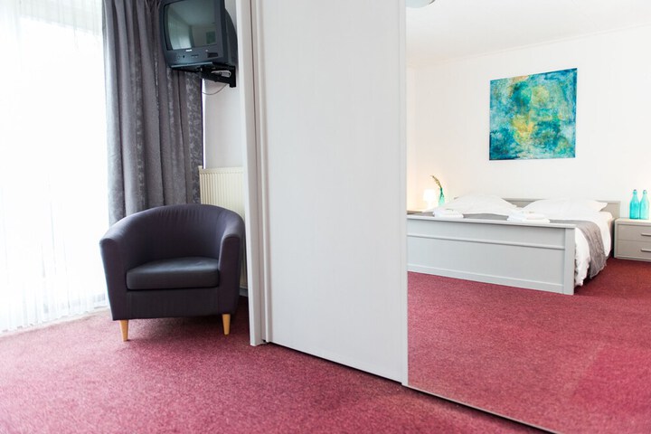 Room 7 of 60