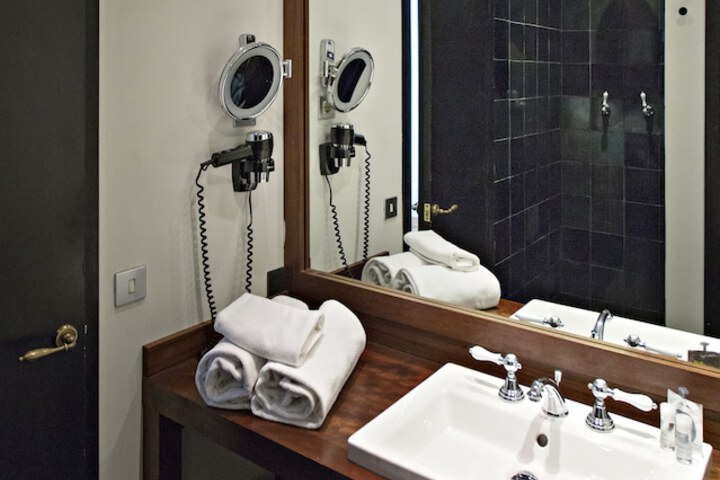 Room 5 of 55