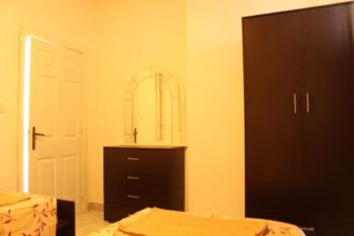 Room 10 of 18