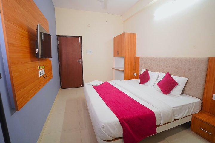 Room 10 of 18