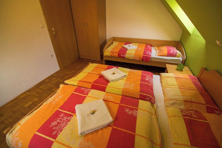 Room 13 of 74