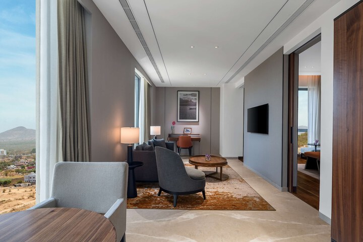 Room 13 of 110
