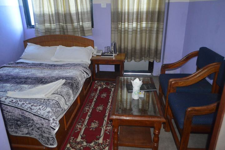 Room 11 of 26
