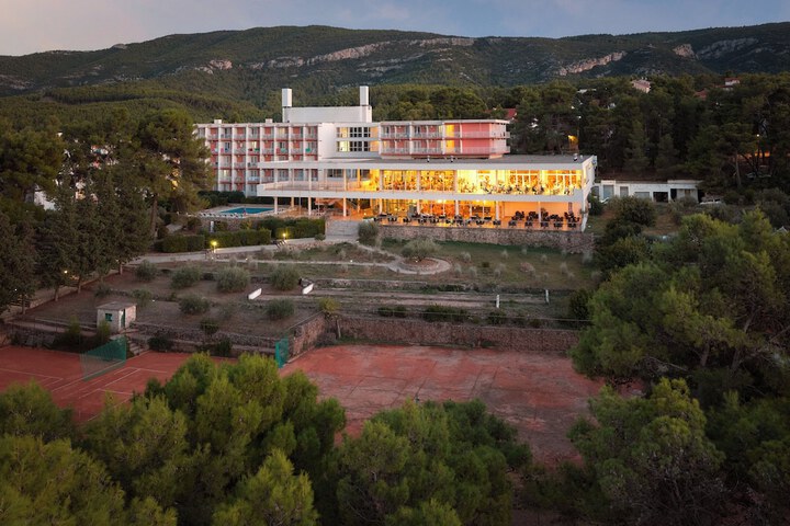 Hotel 55 of 67