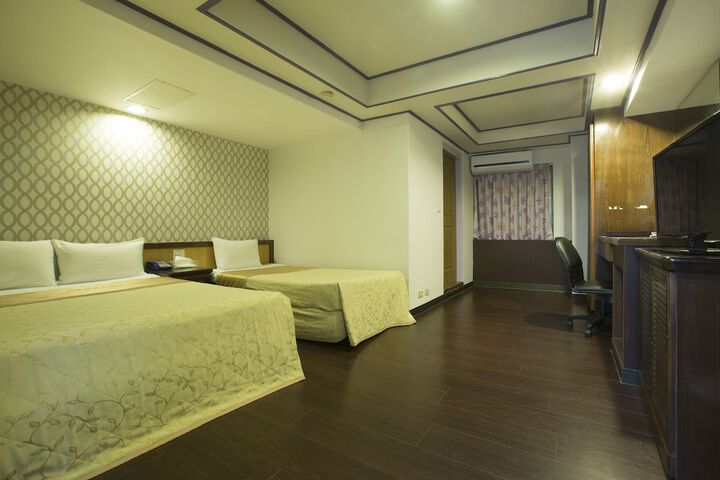 Room 6 of 35