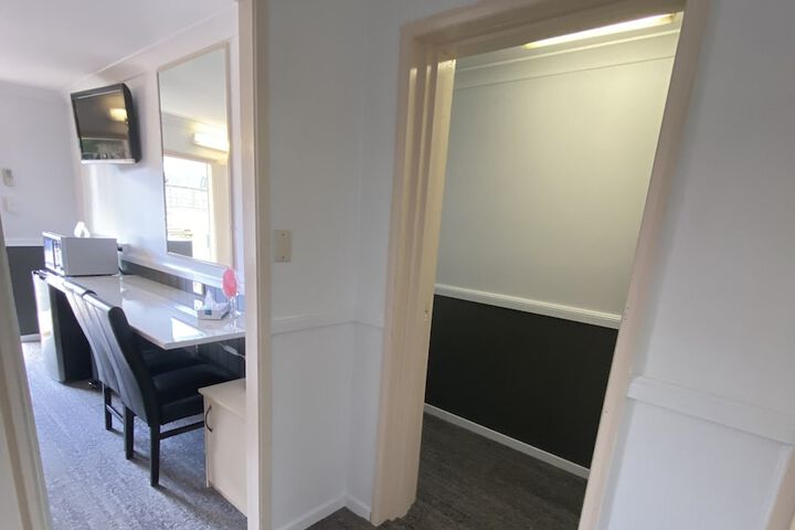 Room 17 of 47
