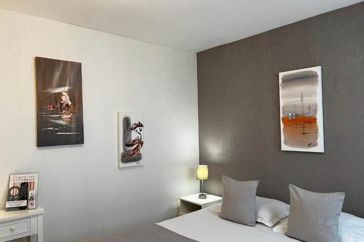 Room 6 of 48