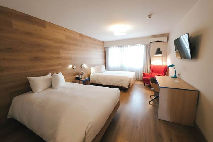 Room 40 of 104