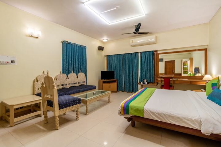 Room 6 of 40