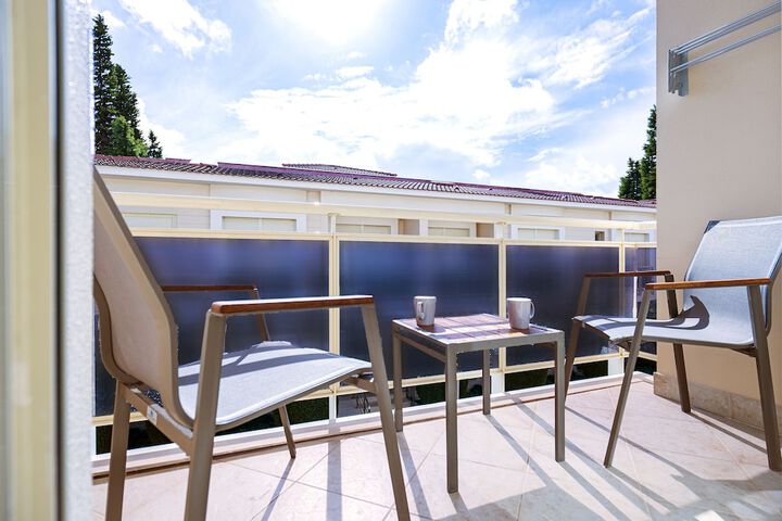 Terrace/Patio 16 of 40