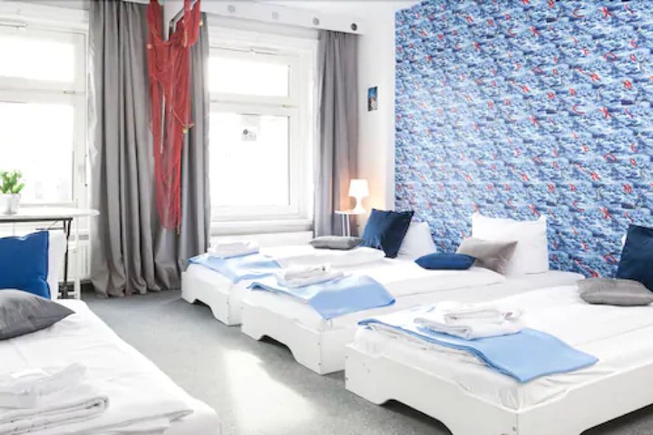 Room 28 of 51