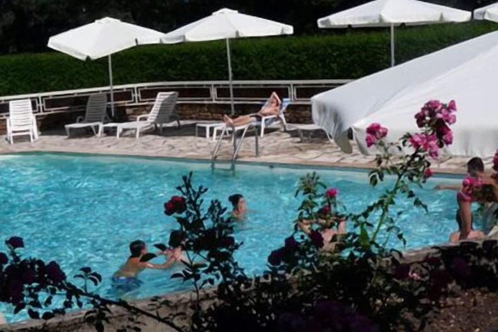 Pool Hotel