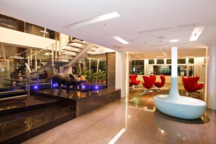 Hotel Lobby