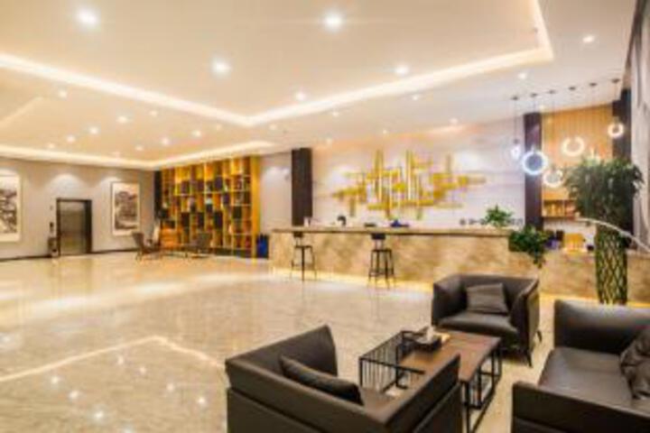 Rongyuan Windsor Mulsanne Hotel (Qingdao Academician Port Expo Branch)