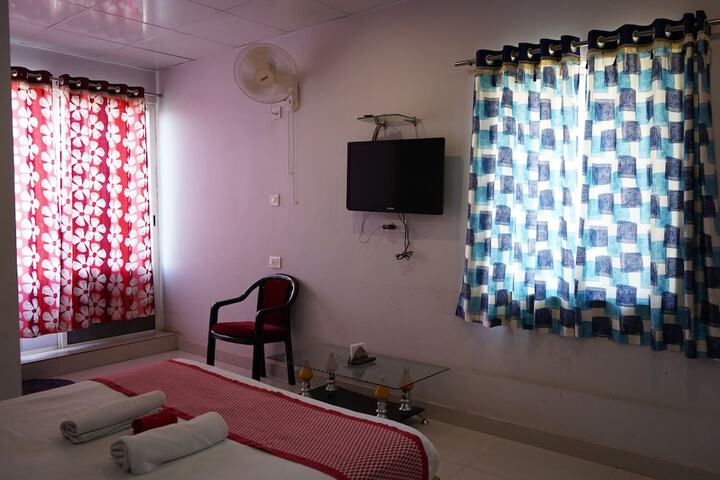 Room 10 of 37
