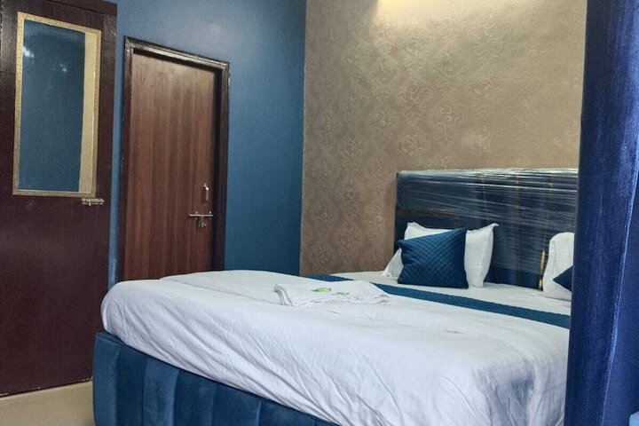 Room 10 of 51