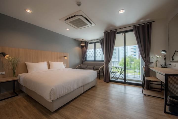 Room 26 of 157