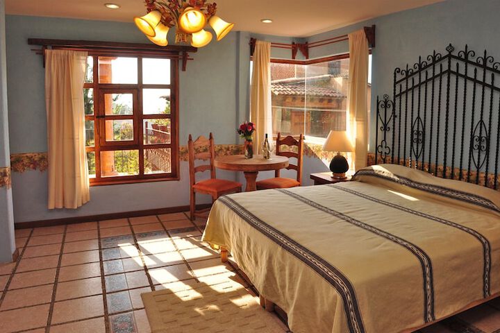 Room 4 of 84