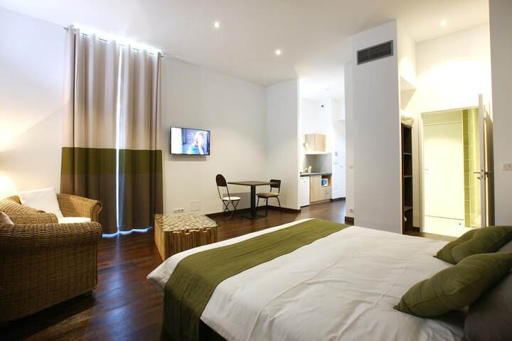 Room 15 of 52