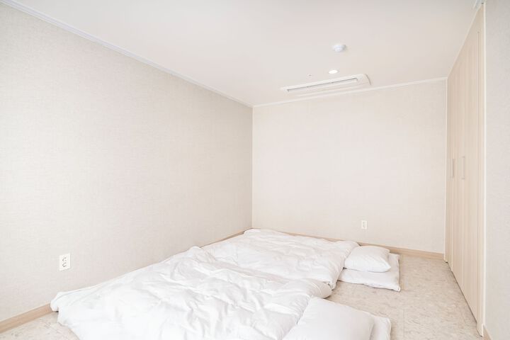 Room 26 of 120