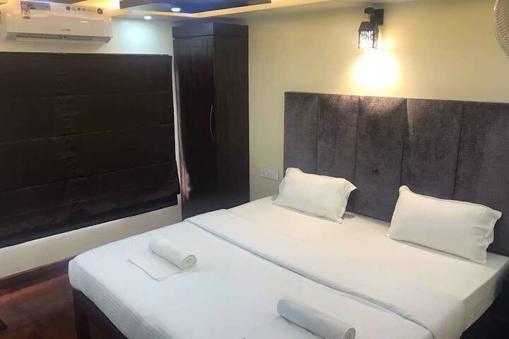 Room 3 of 14