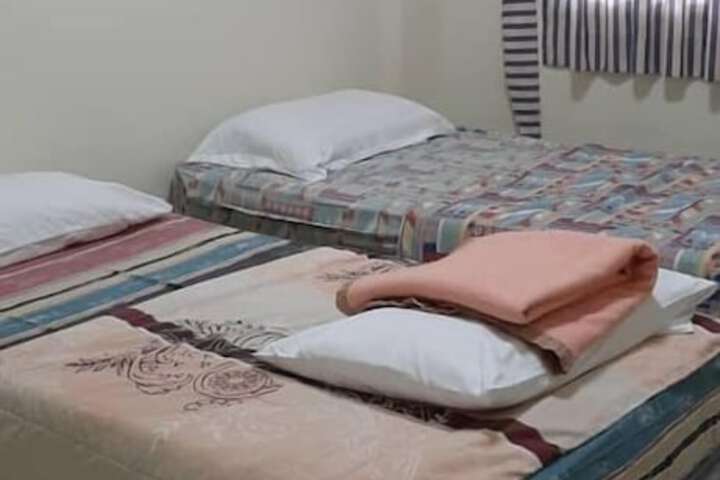 Room 5 of 86