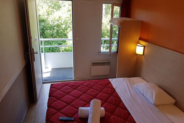 Room 6 of 36