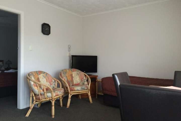 Room 27 of 36
