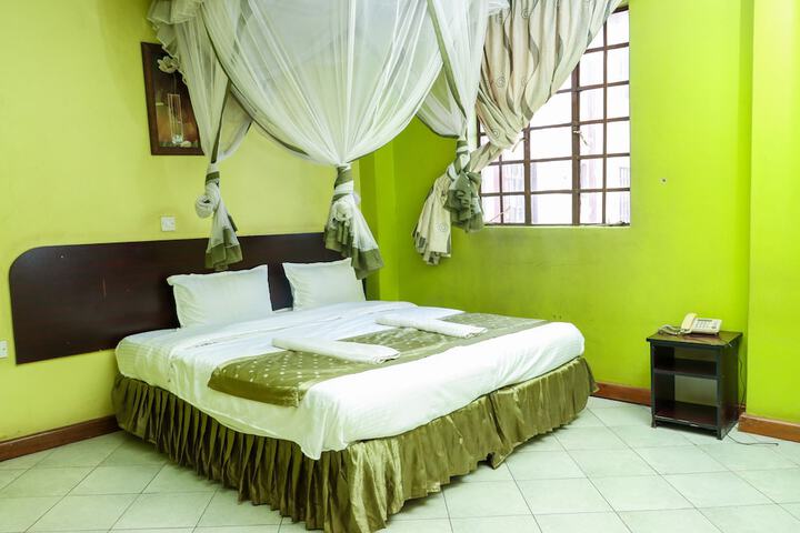 Room 20 of 44