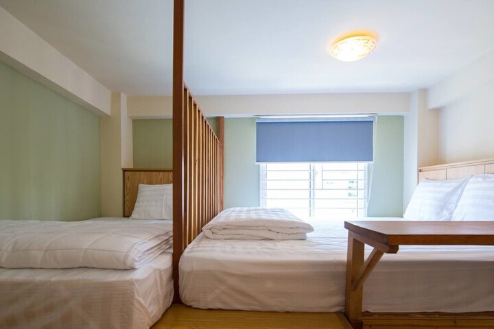 Room 7 of 32