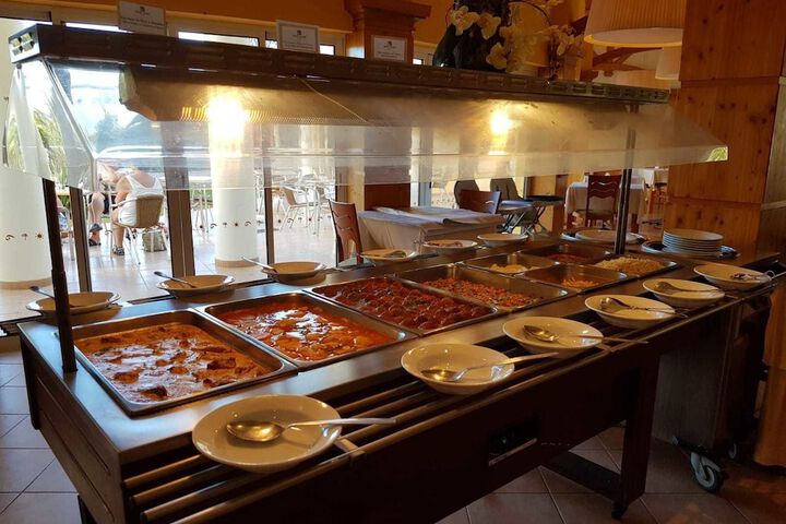 Dining 20 of 42