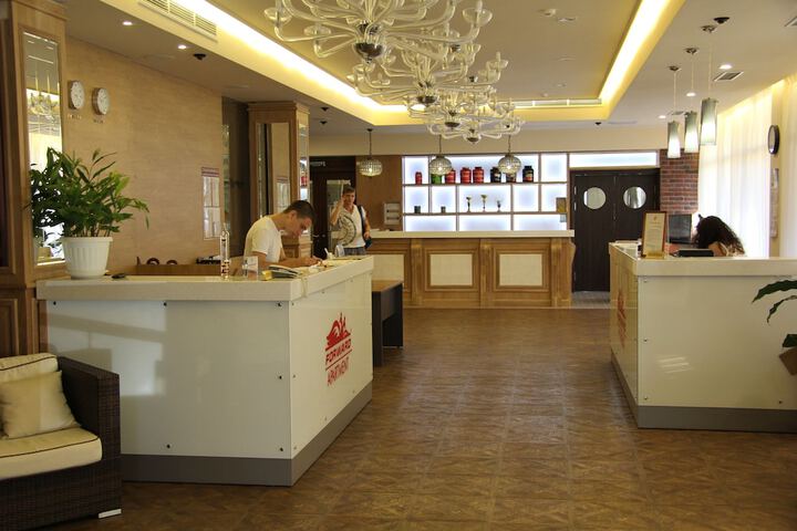 Hotel 4 of 81