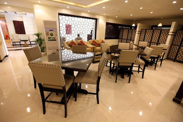 Dining 45 of 63