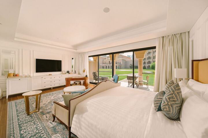 Room 44 of 150