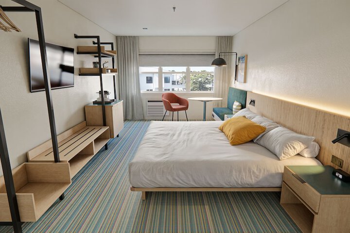 Room 5 of 74