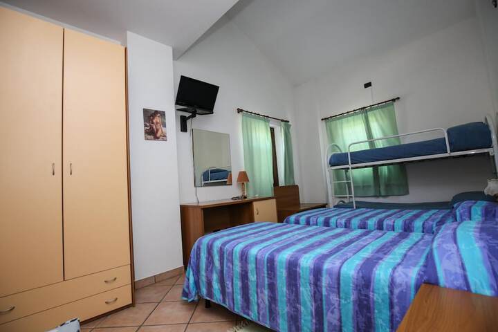Room 14 of 52