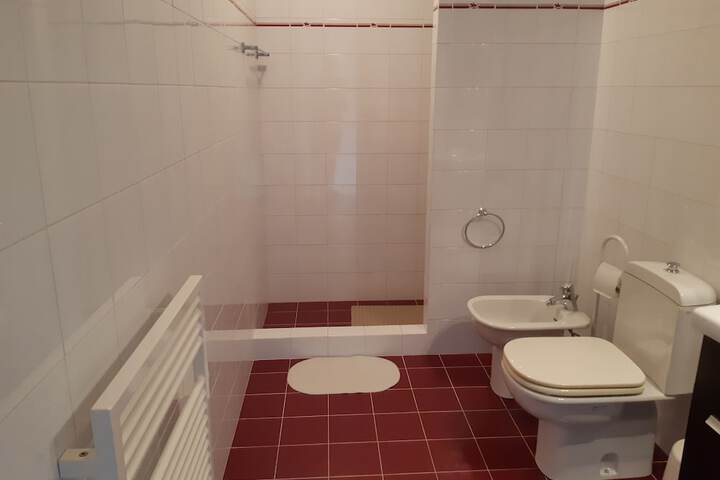 Room 27 of 27